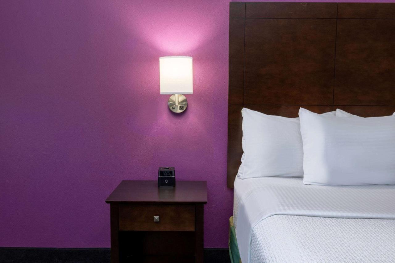 La Quinta By Wyndham Houston Nw Brookhollow Exteriör bild